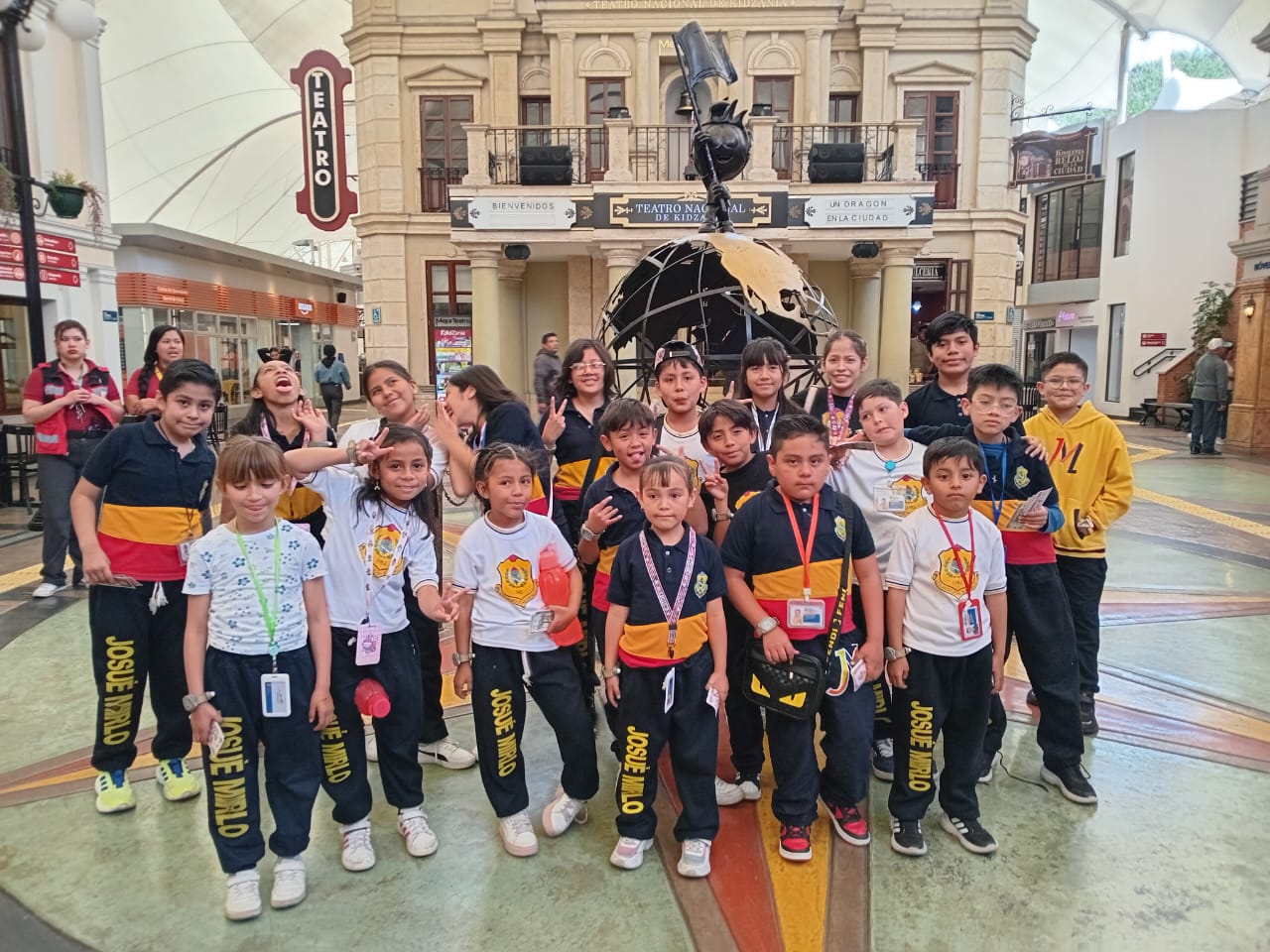 Alumnos Colegio Josué Mirlo